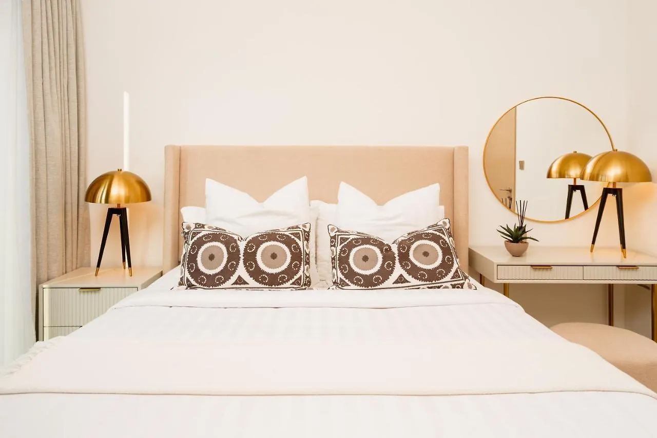 Burj Royal-Luxurious 2 Bedrooms -Downtown-Burj & Fountain View Dubai Apartment