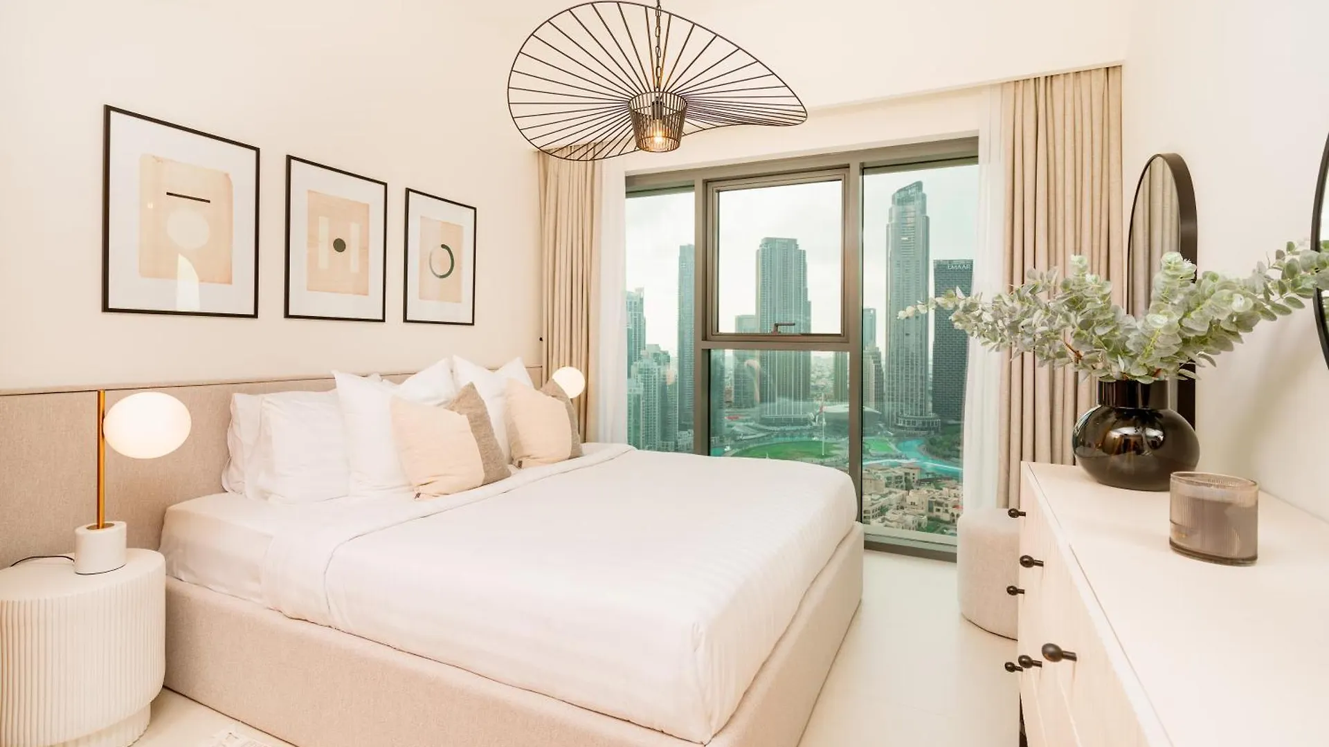 Burj Royal-Luxurious 2 Bedrooms -Downtown-Burj & Fountain View Dubai Apartment