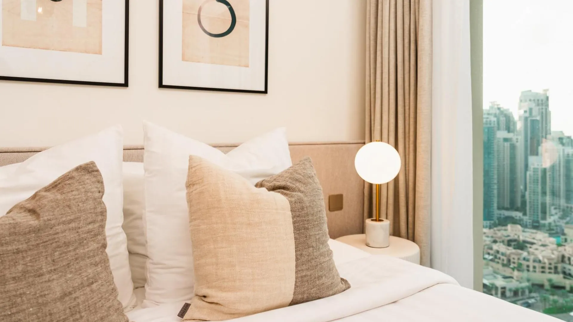 Burj Royal-Luxurious 2 Bedrooms -Downtown-Burj & Fountain View Dubai United Arab Emirates