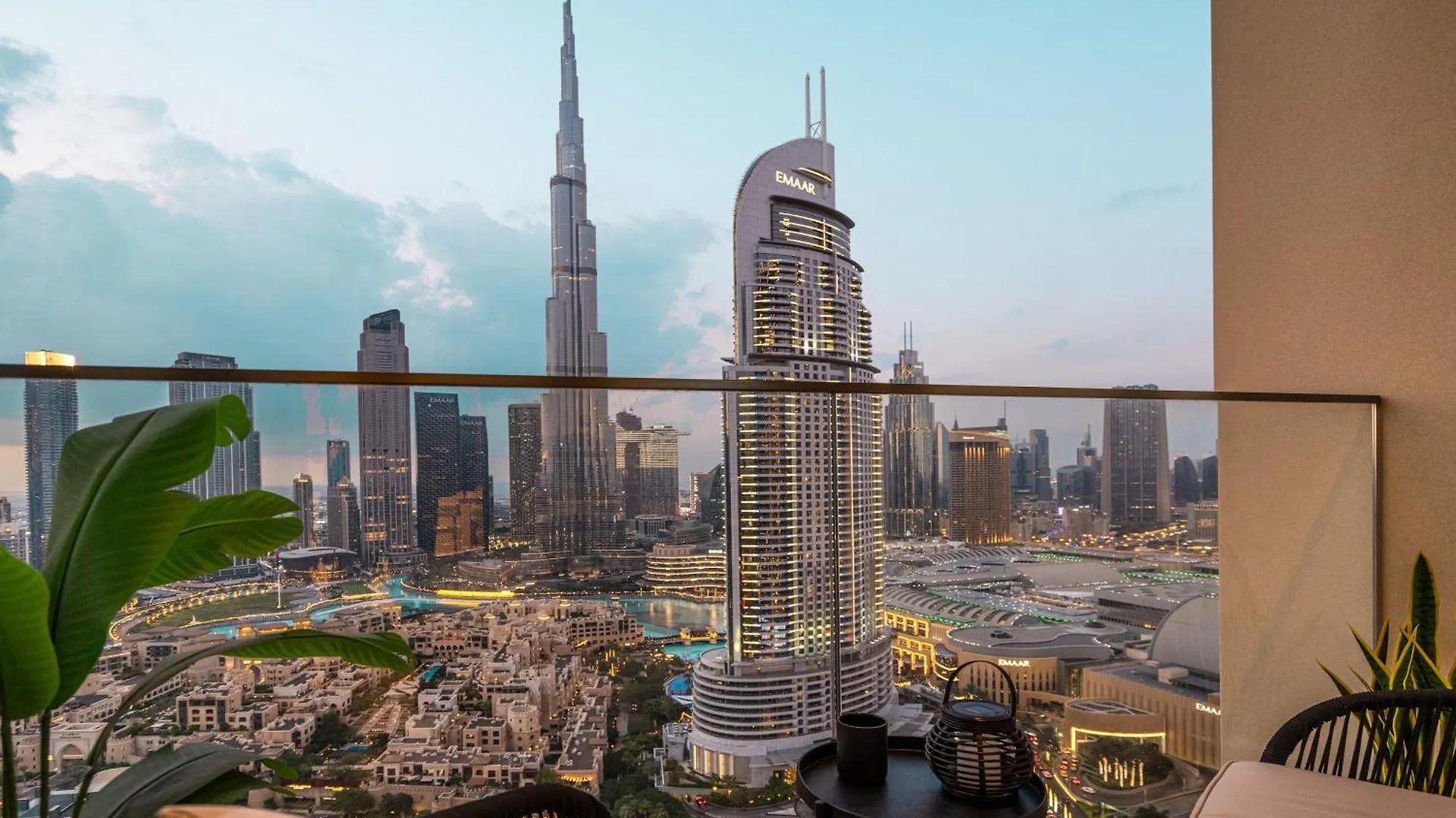 Burj Royal-Luxurious 2 Bedrooms -Downtown-Burj & Fountain View Dubai